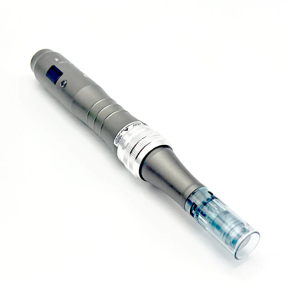 M8 MicroPen – Appareil de microneedling professionnel + 12 embouts